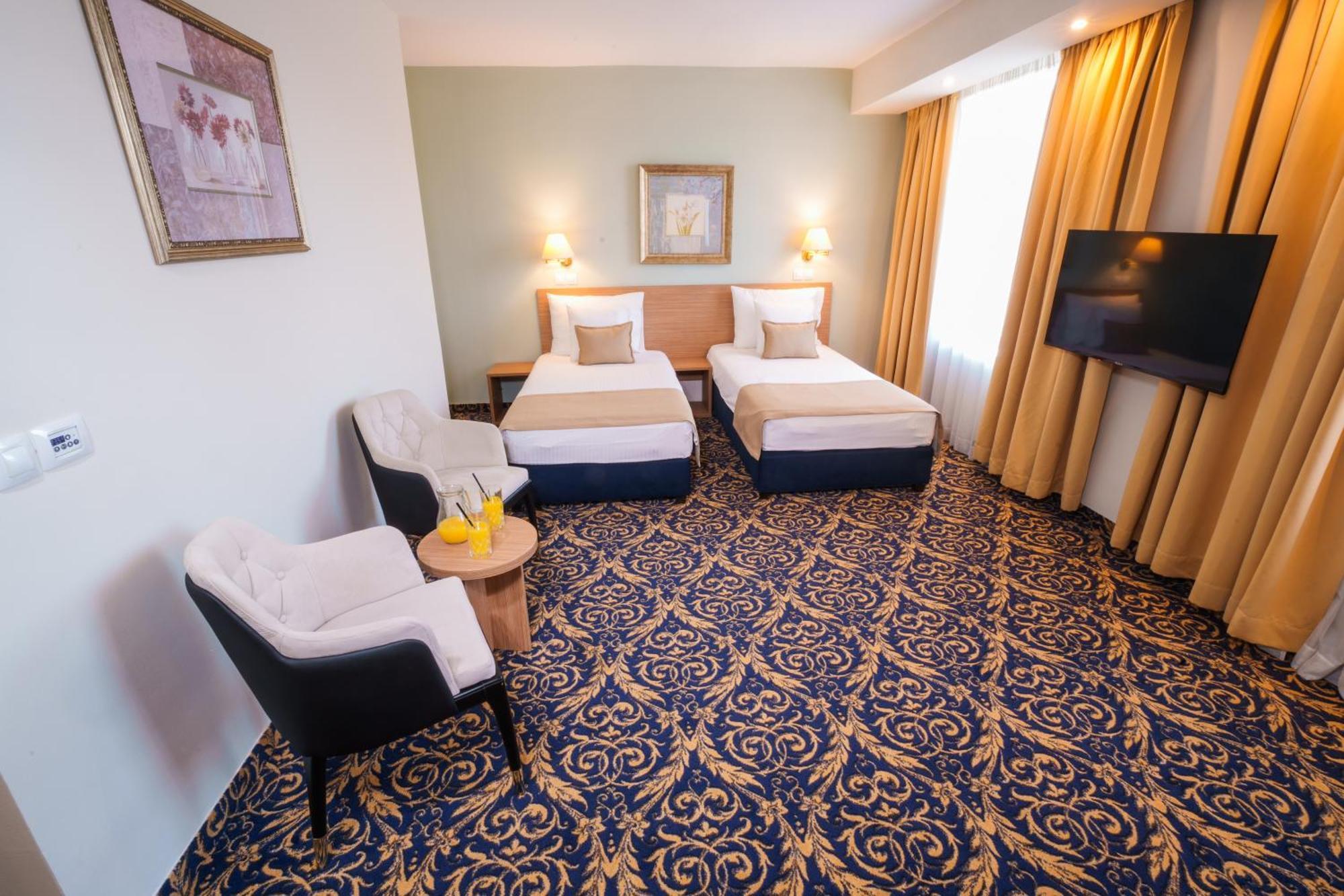 Hotel Monogram Park Рума Экстерьер фото