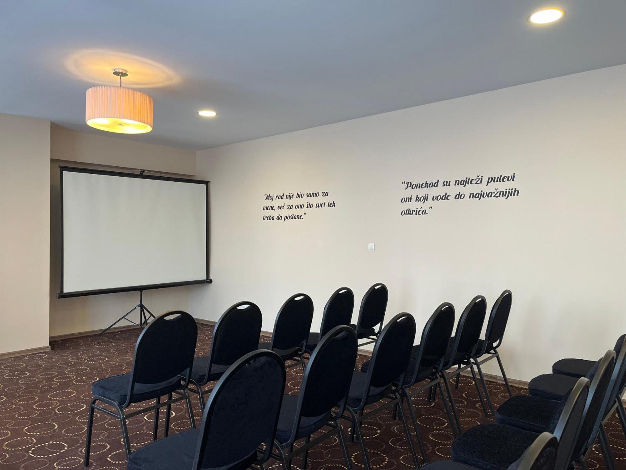 Hotel Monogram Park Рума Экстерьер фото