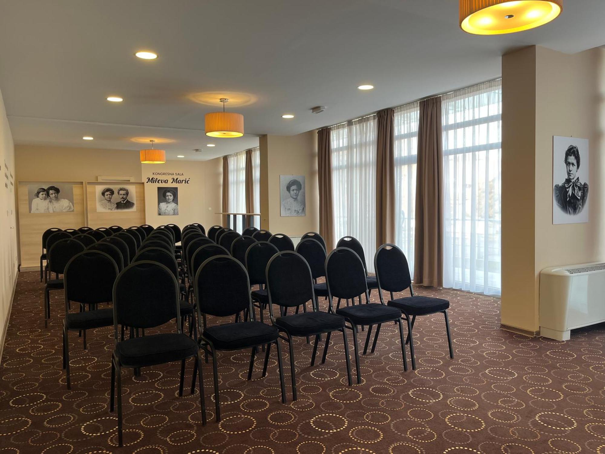 Hotel Monogram Park Рума Экстерьер фото